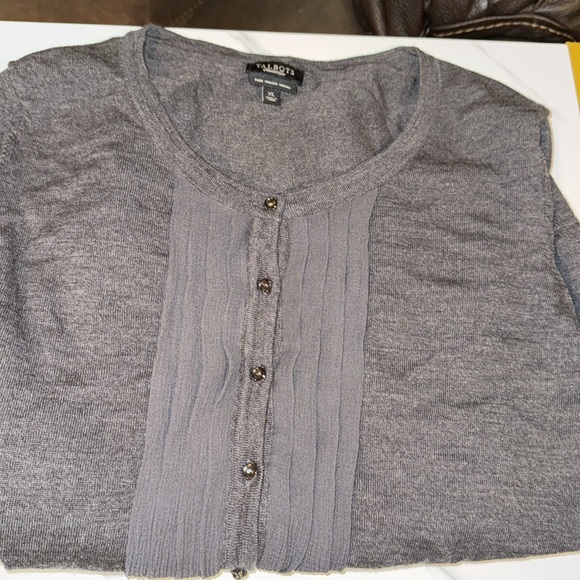 Talbots Cardigan 100% Italian Merino W/Silk Ruffle Detail Cat Eye Buttons SZ XL - Picture 8 of 8